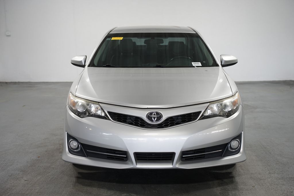 2012 Toyota Camry SE 2