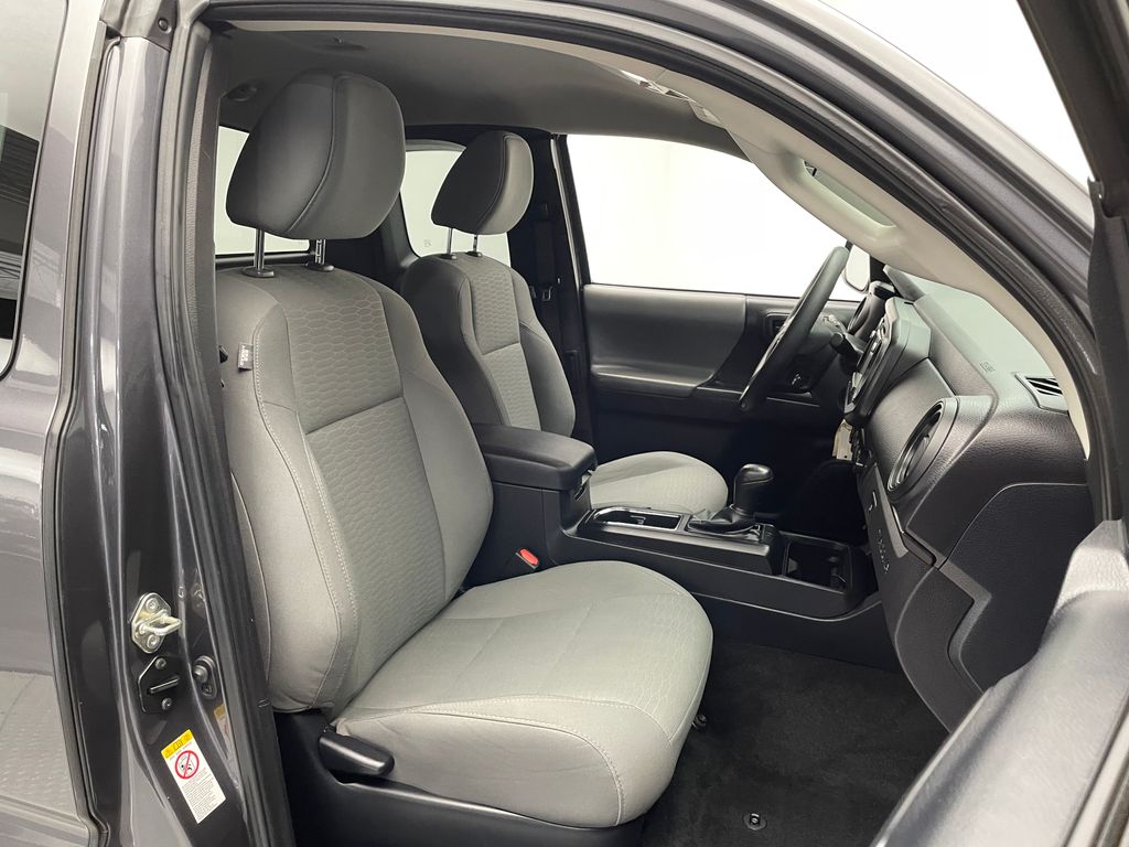 Thumbnail: 2019 Toyota Tacoma - 21