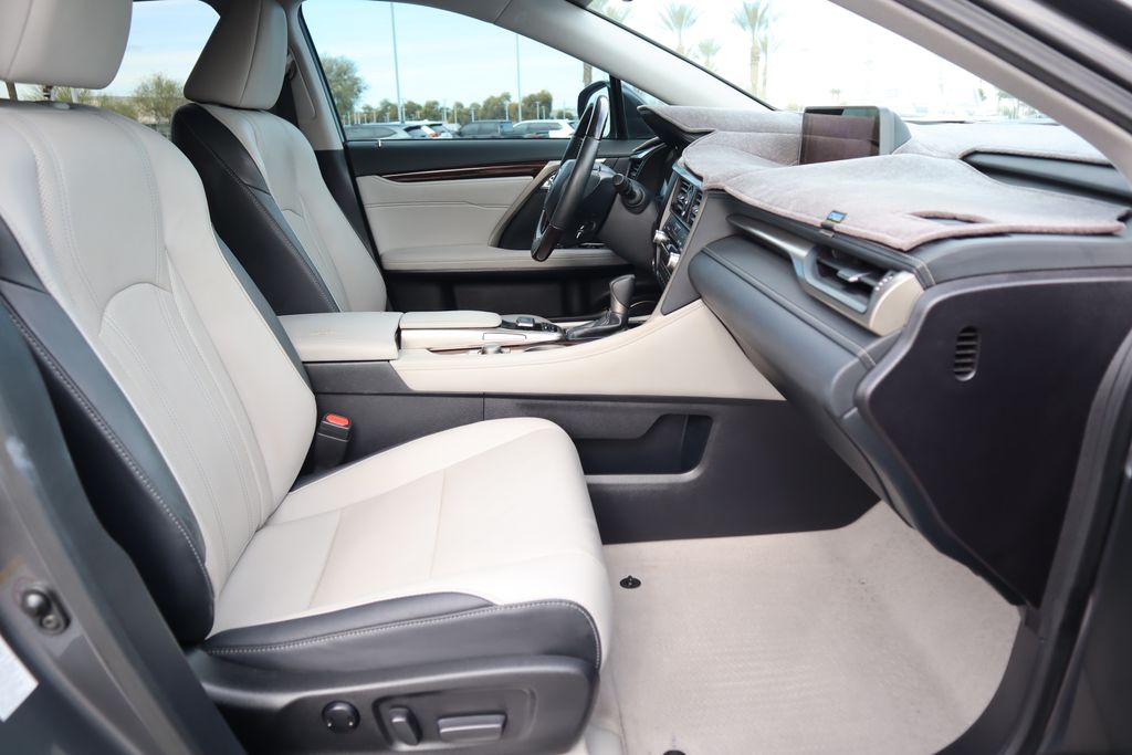 Thumbnail: 2017 Lexus RX - 19