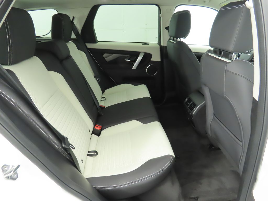 Thumbnail: 2025 Land Rover Discovery Sport - 22