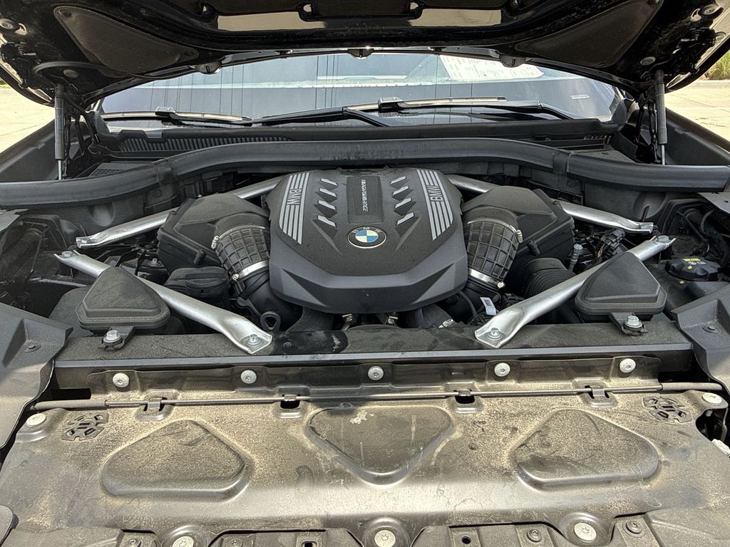 Thumbnail: 2023 BMW X5 - 14