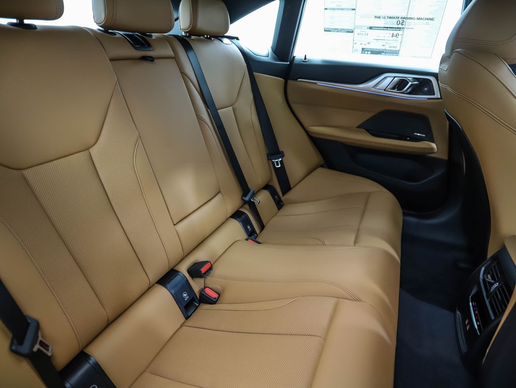 2025 BMW i4 M50 27