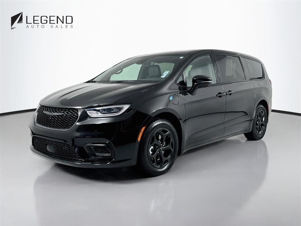 Brilliant Black Crystal Pearlcoat 2022 Chrysler Pacifica Hybrid Minivan Front-Wheel Drive Continuously Variable Transmission