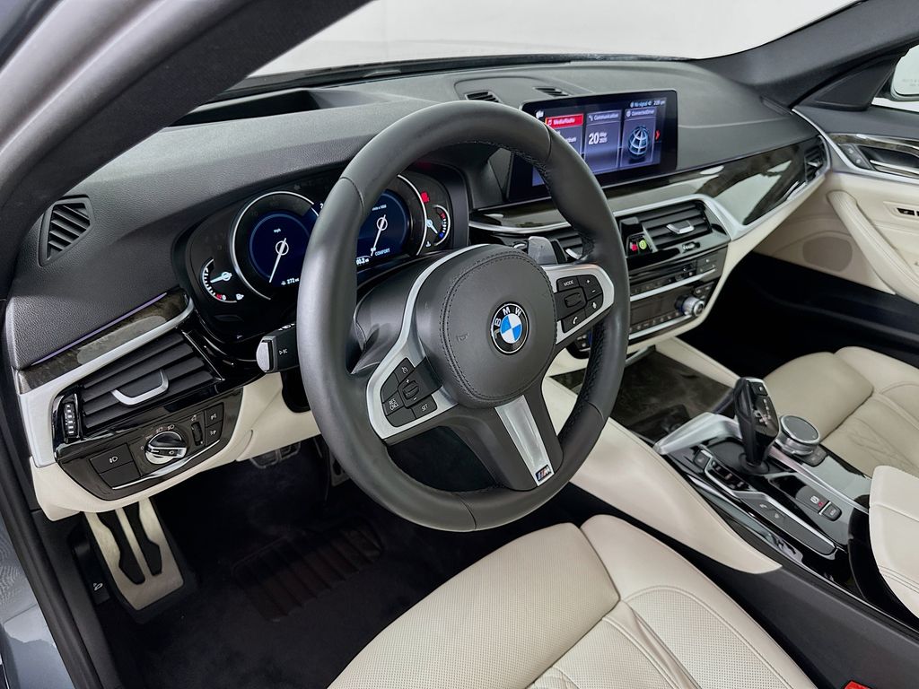 2019 BMW 5 Series 540i 9