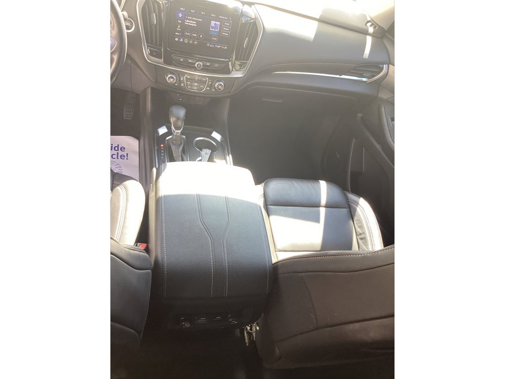 Used 2021 Chevrolet Traverse SUV