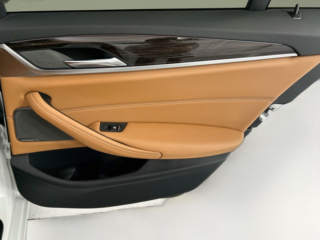 Used 2018 White BMW 540i image 26
