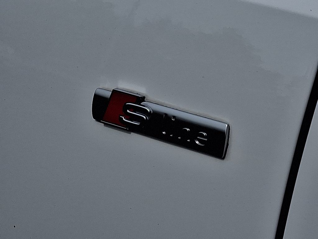 Thumbnail: 2023 Audi Q3 - 31