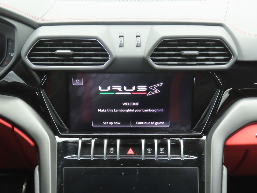 Thumbnail: 2023 Lamborghini Urus - 14