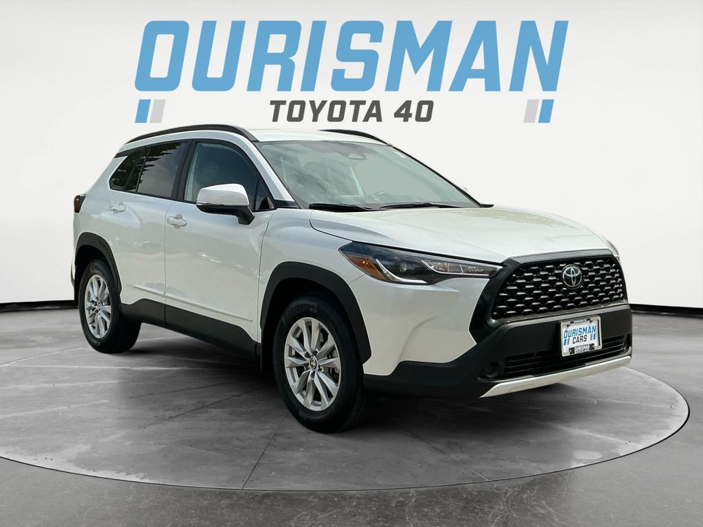 Pearl 2023 Toyota Corolla Cross LE AWD SUV / Crossover All-Wheel Drive Continuously Variable Transmission