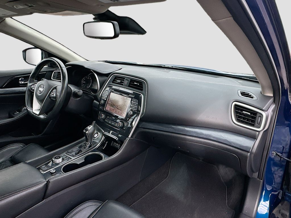 Used 2021 Blue Nissan Platinum image 31