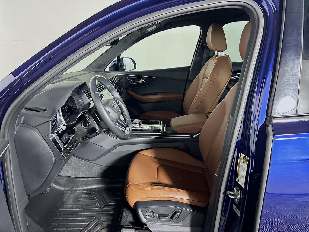 2022 Audi Q7 55 Premium Plus