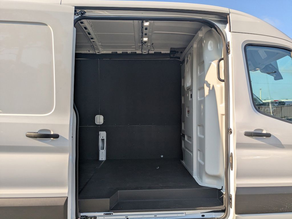 2025 Ford Transit 250