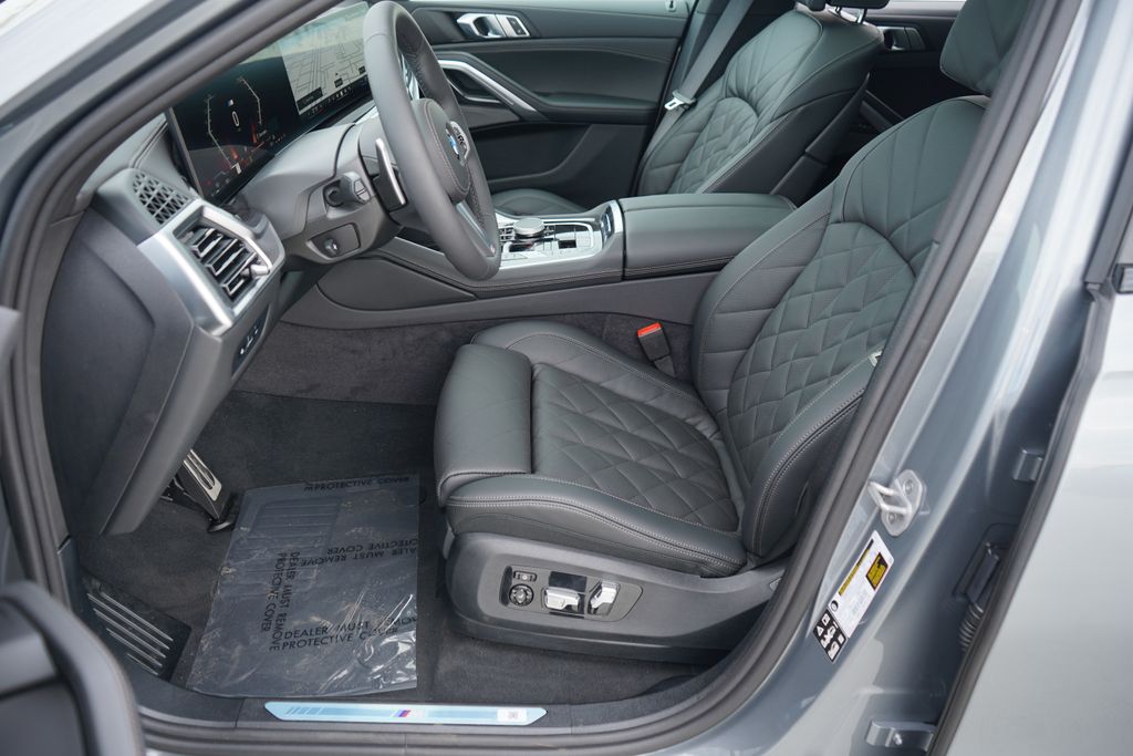 Thumbnail: 2026 BMW X6 - 10