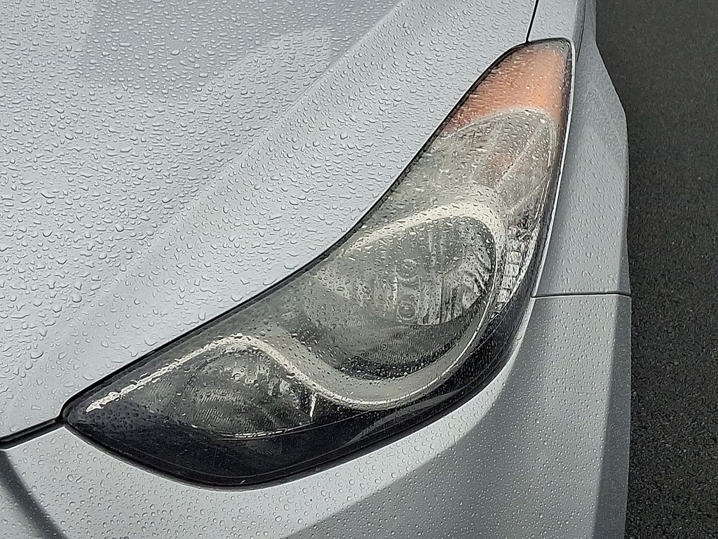 Thumbnail: 2013 Hyundai Elantra - 9