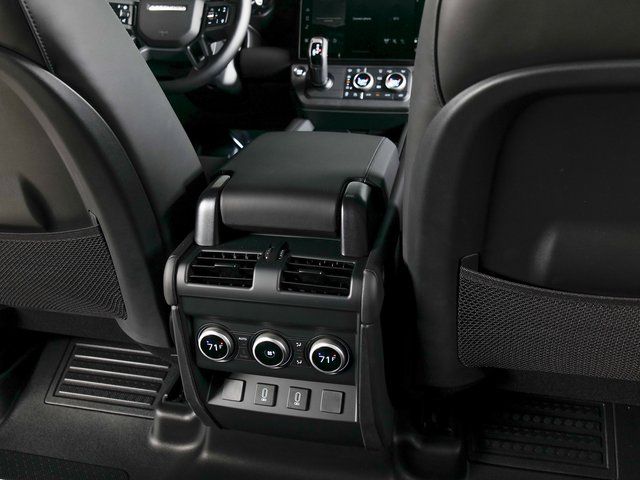 New 2026 White Land Rover X-Dynamic SE image 22