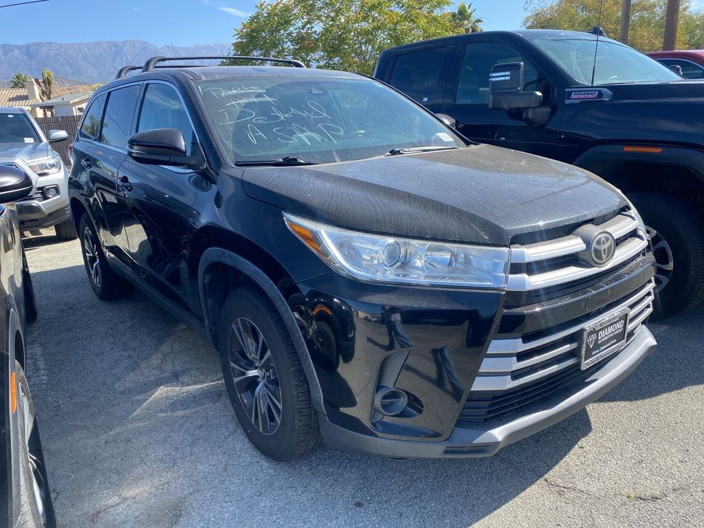 2019 Toyota Highlander LE FWD