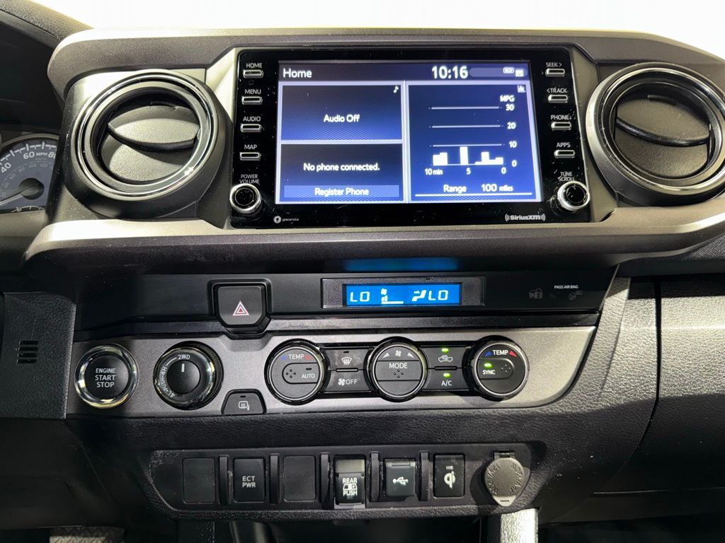 Thumbnail: 2021 Toyota Tacoma - 24