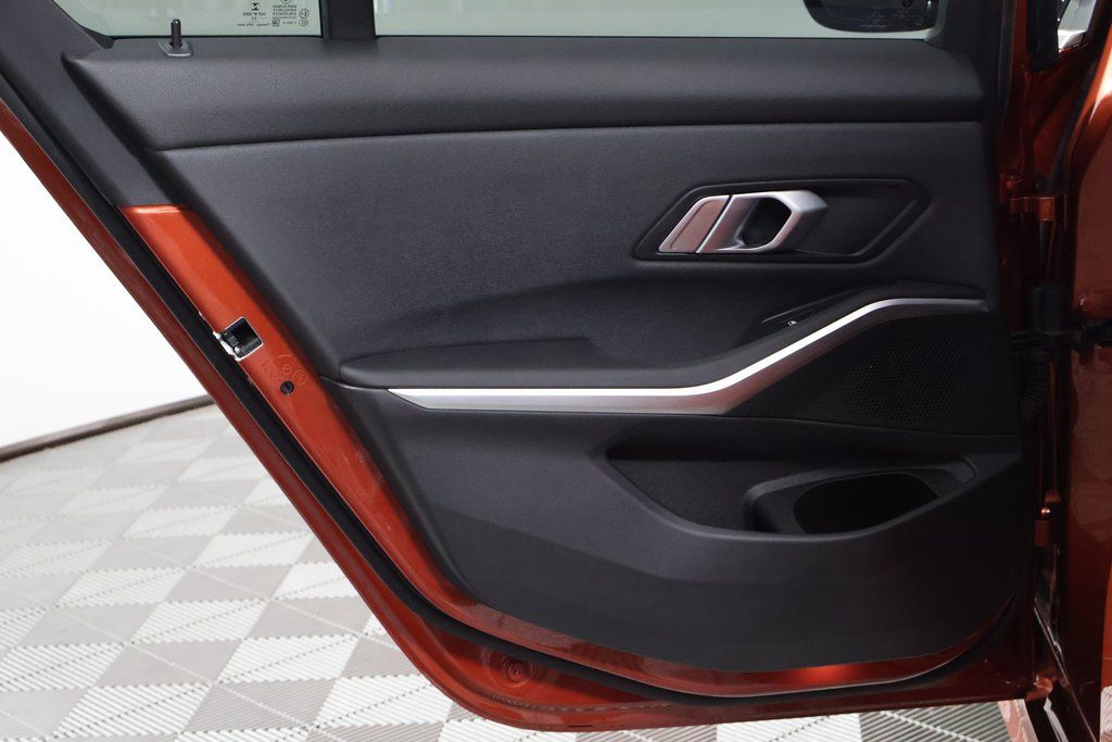 Thumbnail: 2020 BMW 3 Series - 13