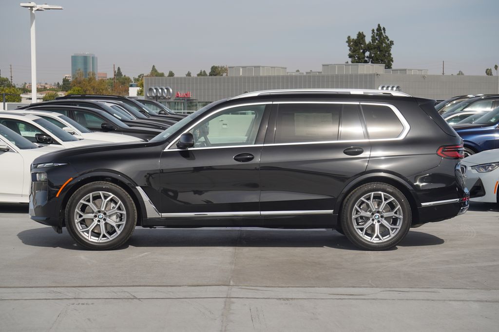 2025 BMW X7 xDrive40i 4