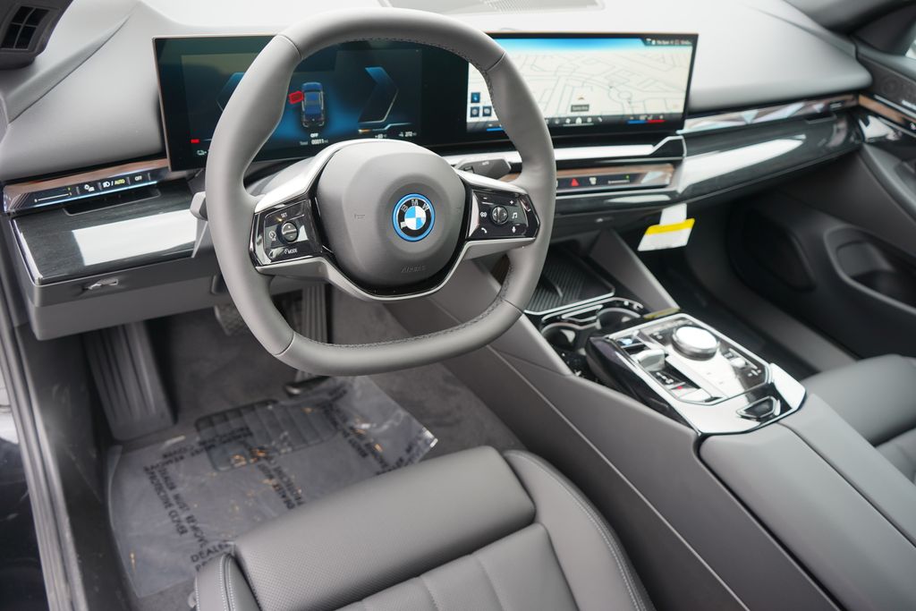 2024 BMW i5 eDrive40 12