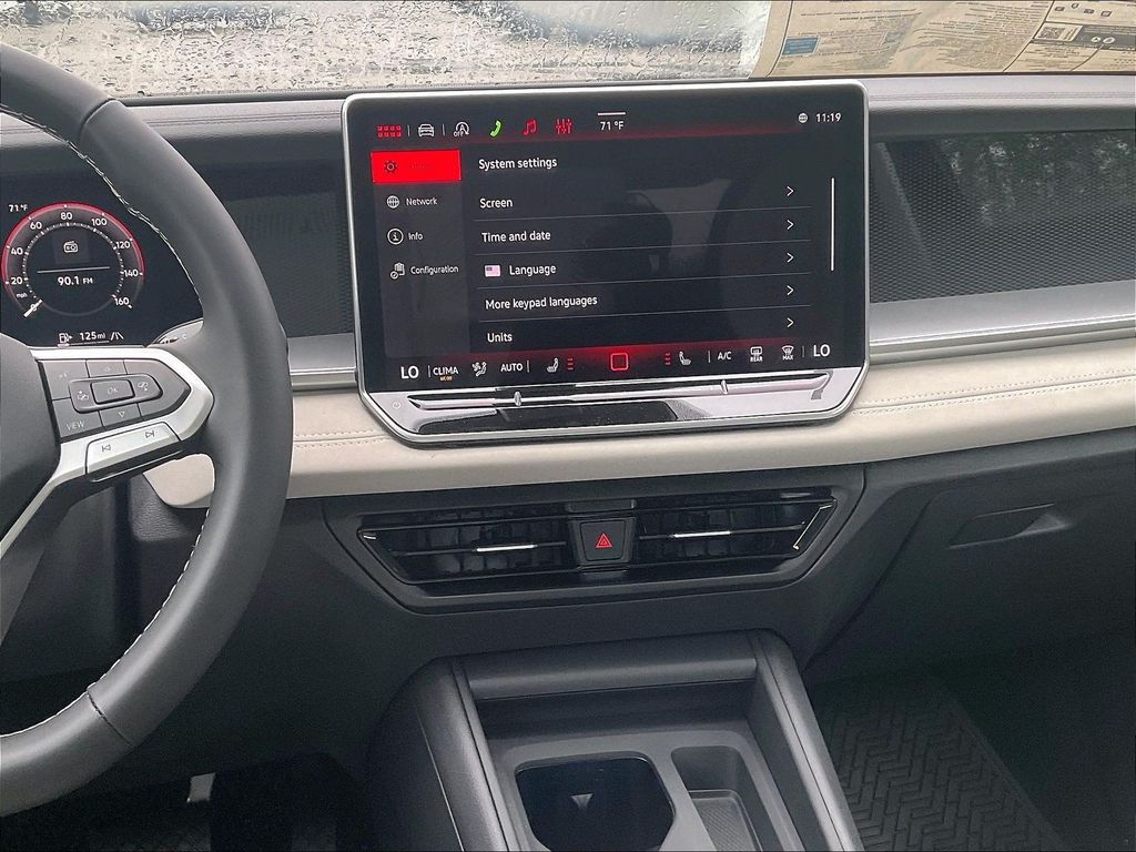 2026 Volkswagen Tiguan — photo 13
