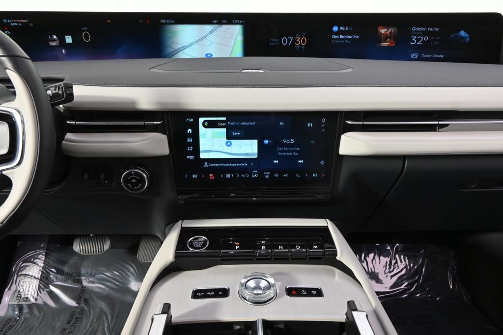 New 2026 White Lincoln Reserve image 28