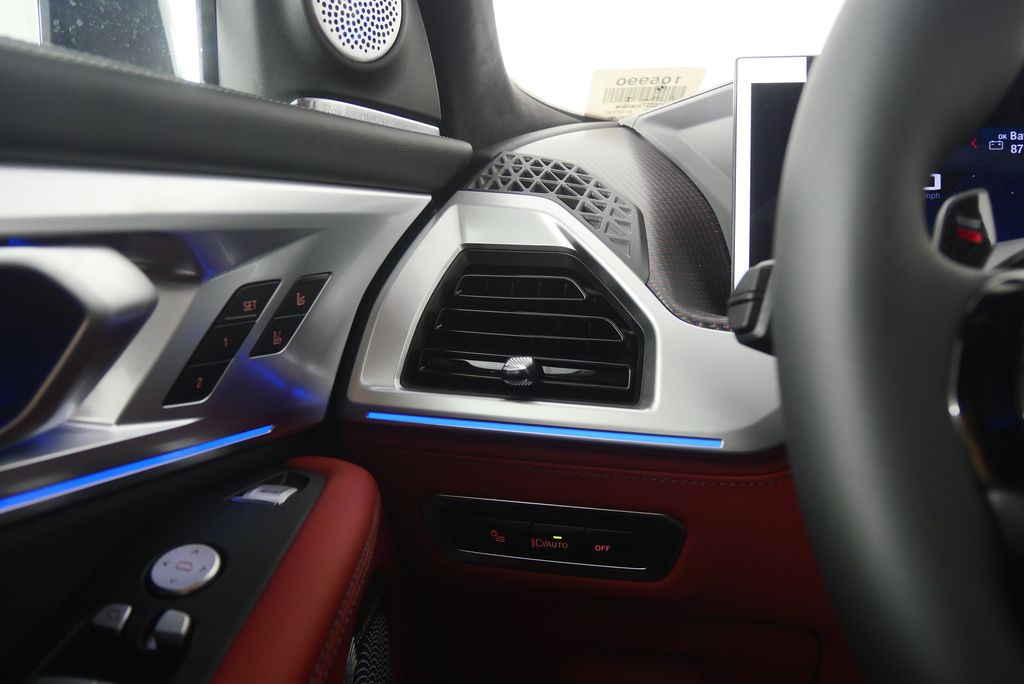 Thumbnail: 2026 BMW XM - 20