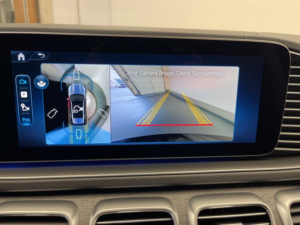 Thumbnail: 2026 Mercedes-Benz GLE - 19