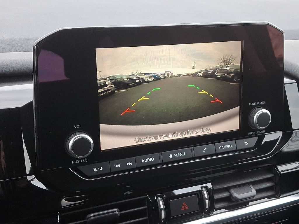 Thumbnail: 2023 Nissan Pathfinder - 18