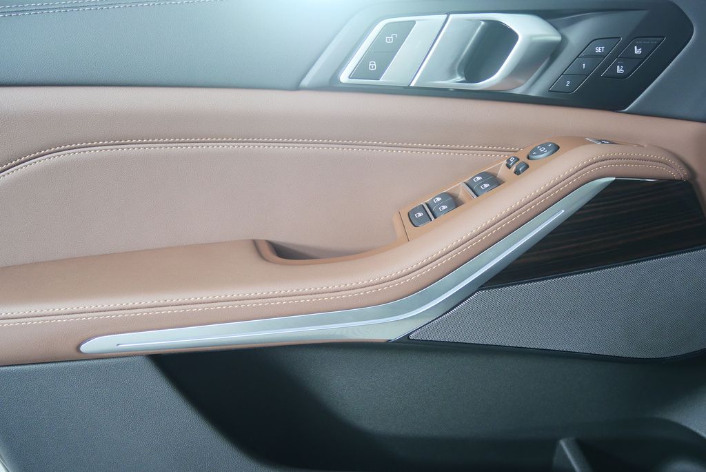 Thumbnail: 2026 BMW X5 - 9