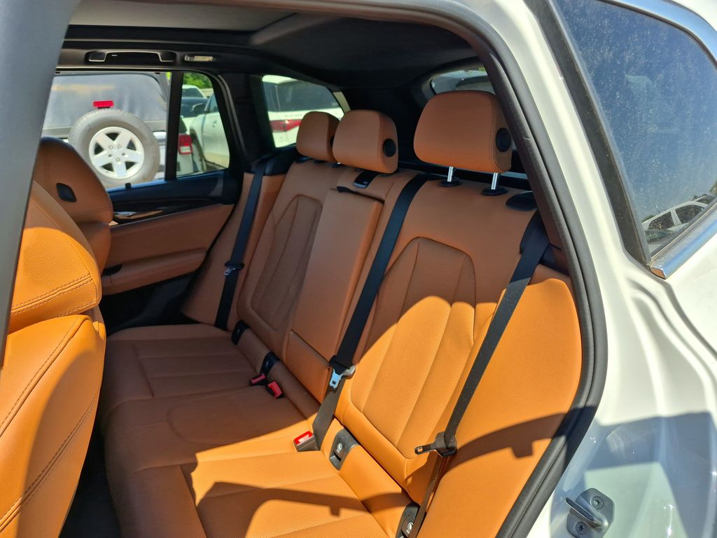 2022 BMW X3 xDrive30i White at Autostrade