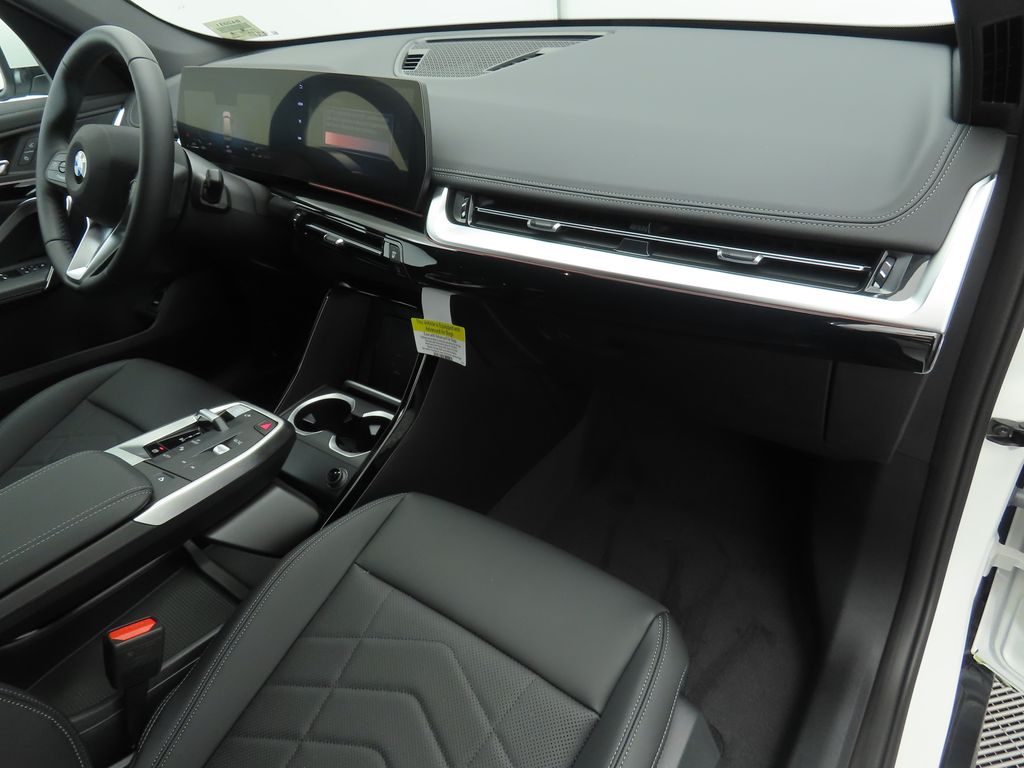 Thumbnail: 2025 BMW X1 - 18