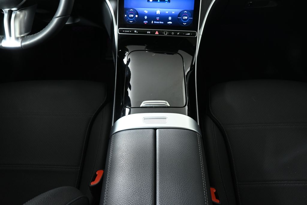 Thumbnail: 2025 Mercedes-Benz C-Class - 23