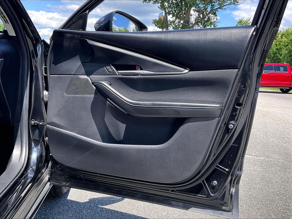 2024 Mazda CX-30 — photo 11