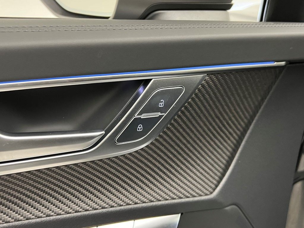 Thumbnail: 2026 Audi RS 6 - 23