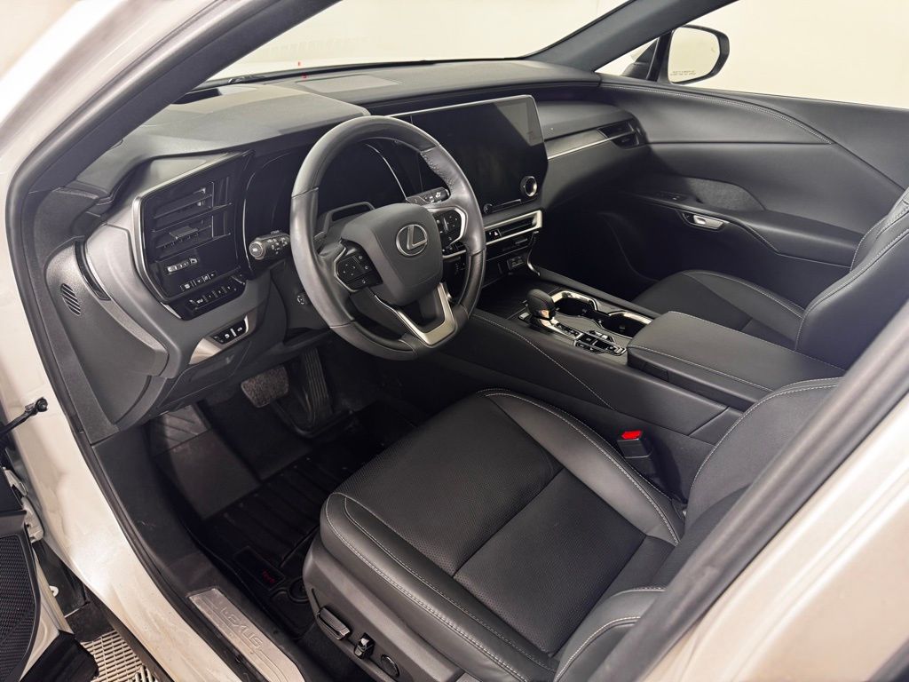 Used 2024 White Lexus 350 Premium Plus image 2