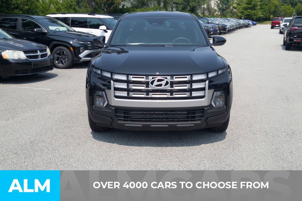 Used 2025 Black Hyundai SE image 2