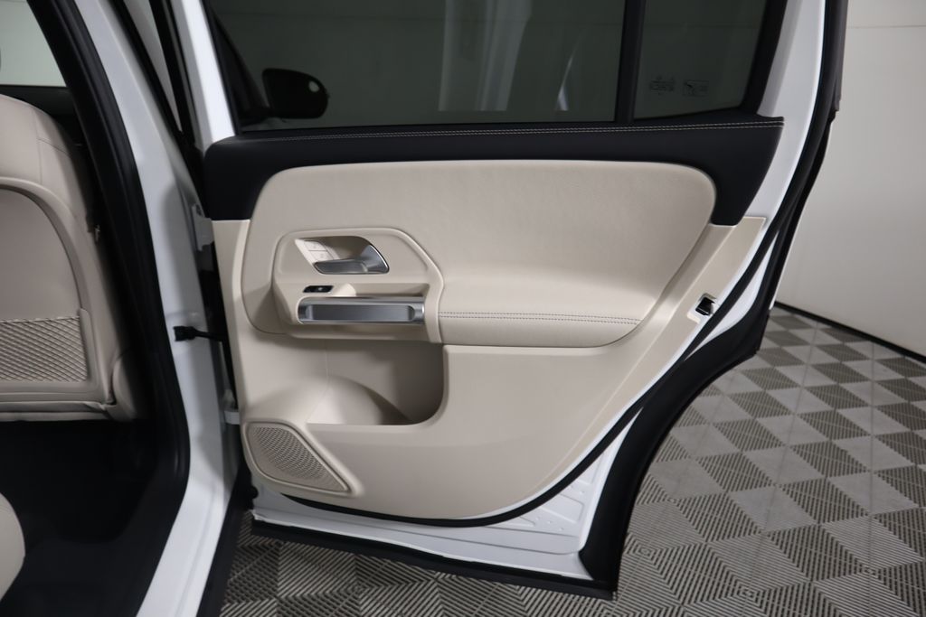 Thumbnail: 2025 Mercedes-Benz GLB - 27