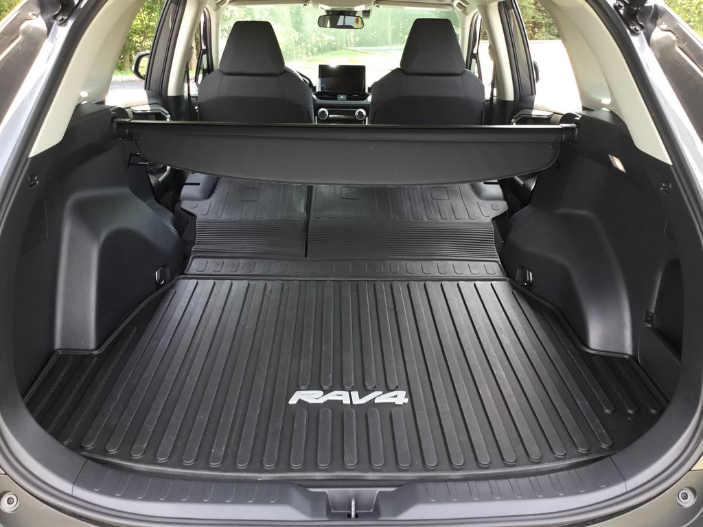 Thumbnail: 2024 Toyota RAV4 - 17