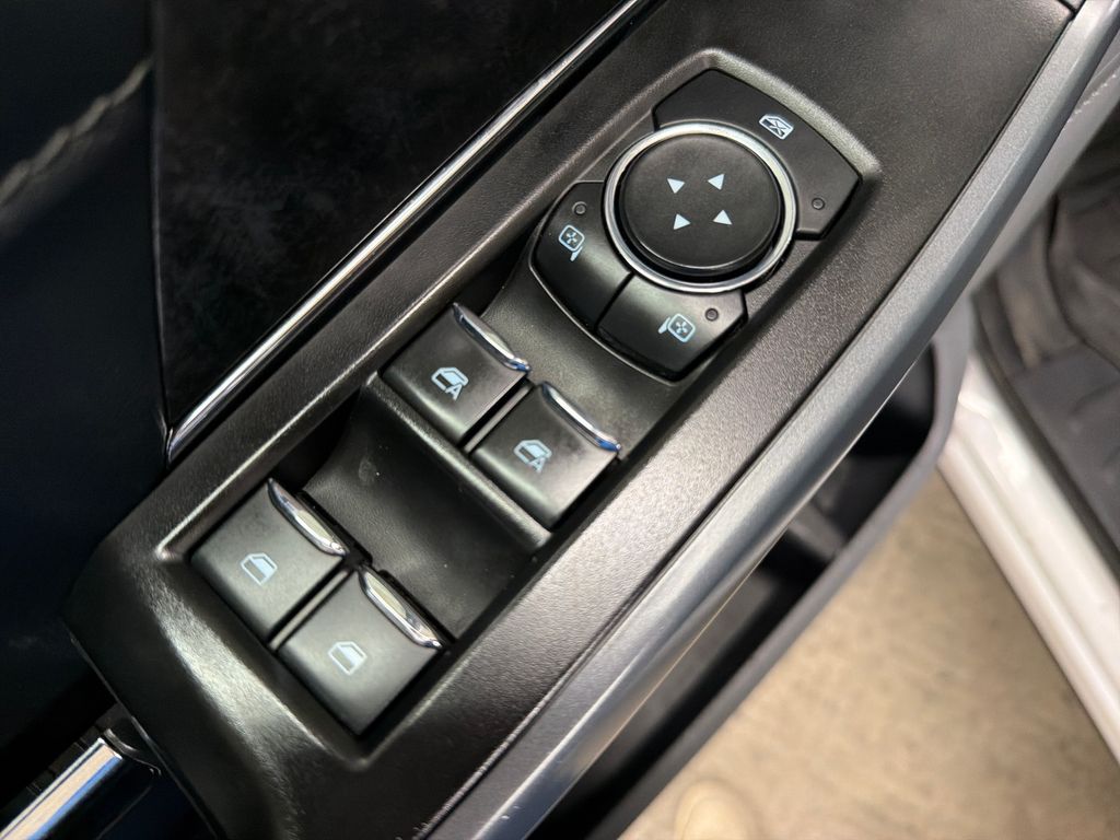 Certified Used 2023  Ford XLT image 16