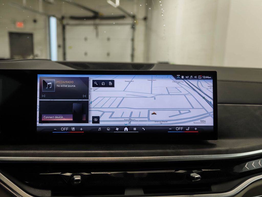 Thumbnail: 2024 BMW X5 - 15