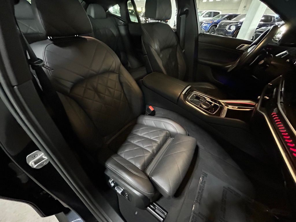 Used 2024 Black Sapphire Metallic BMW xDrive40i image 40