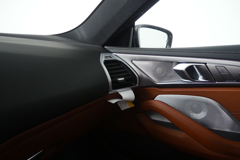 Thumbnail: 2026 BMW 8 Series - 30