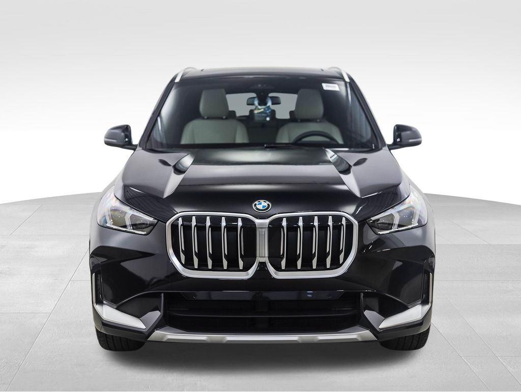 2025 BMW X1 xDrive28i 8