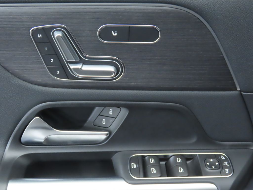 Thumbnail: 2026 Mercedes-Benz GLA - 25
