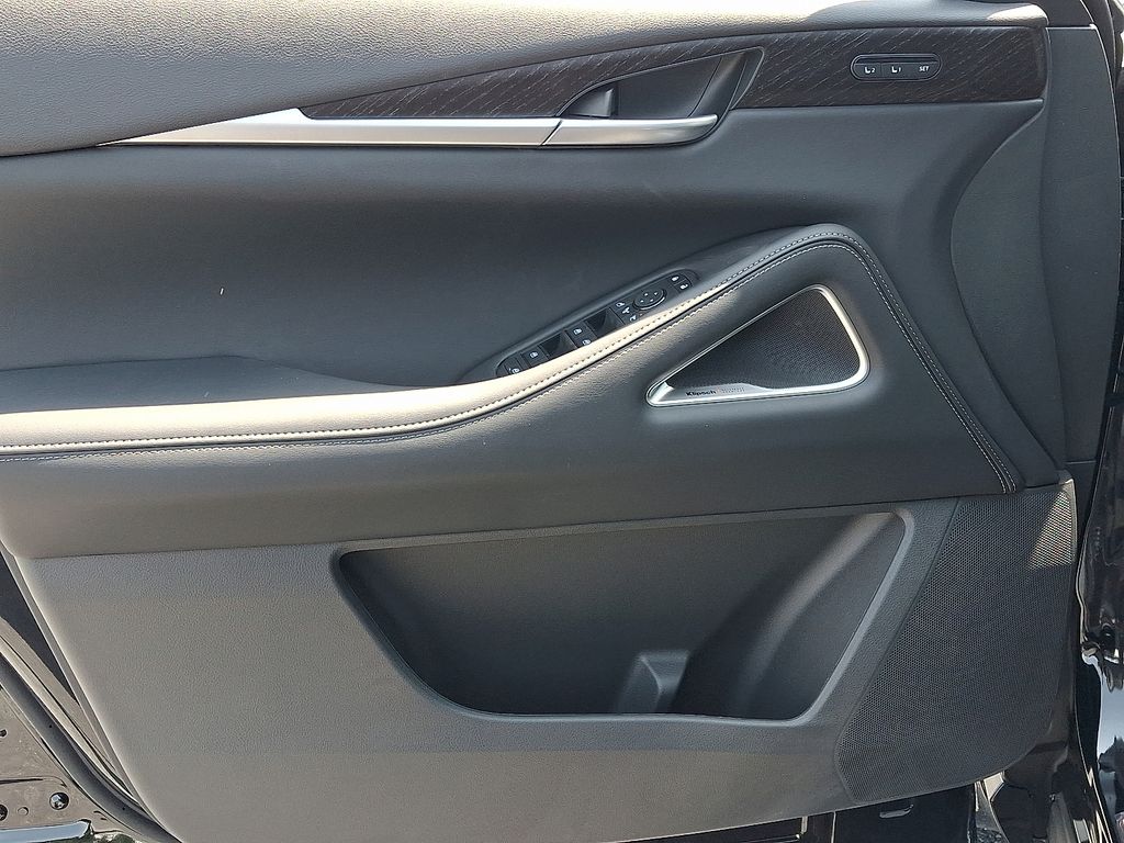 2027 INFINITI QX65 — photo 8