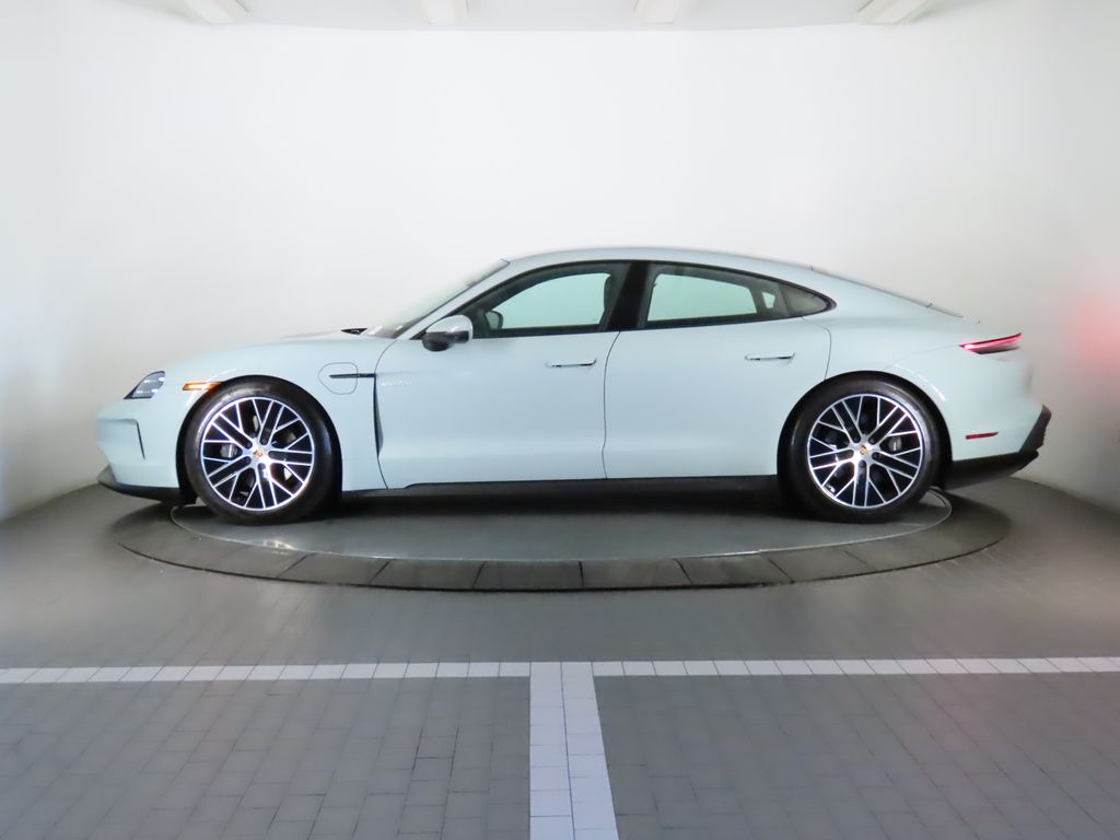 Thumbnail: 2025 Porsche Taycan - 2