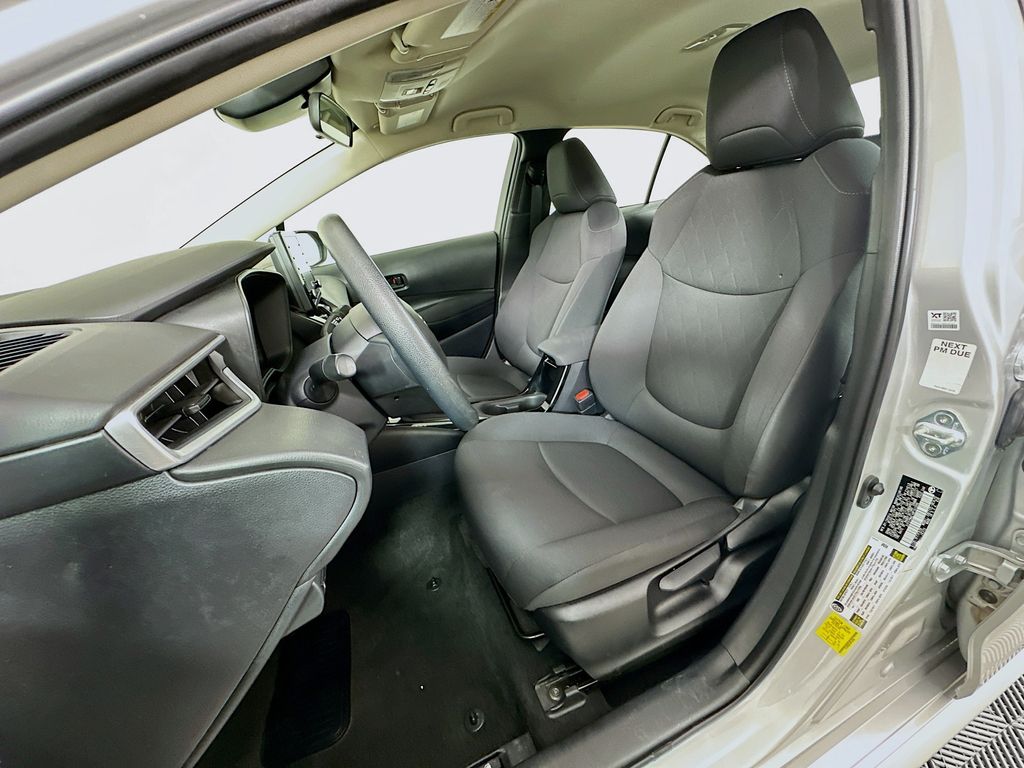 2022 Toyota Corolla LE 20