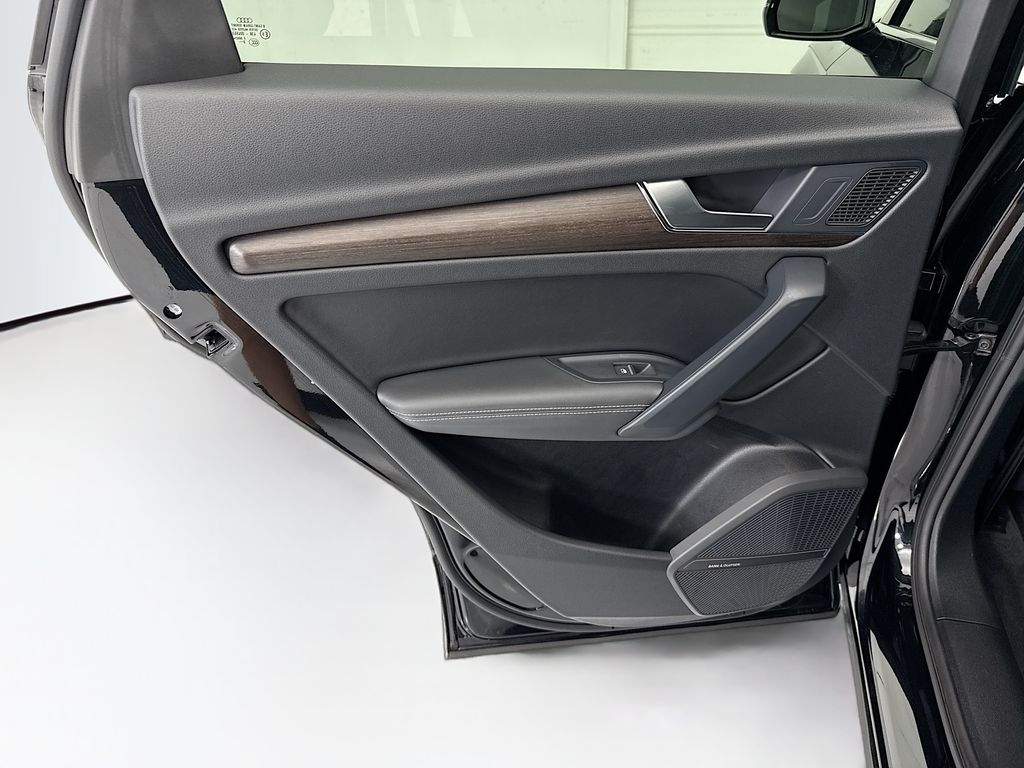 Thumbnail: 2023 Audi Q5 - 24