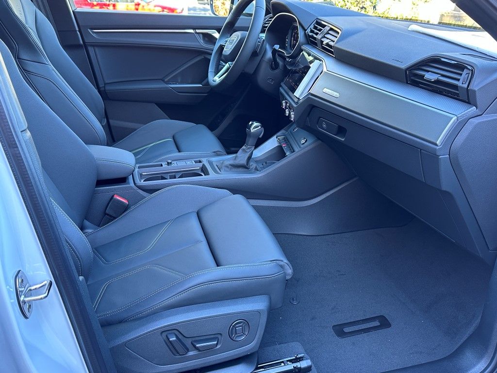 Thumbnail: 2025 Audi Q3 - 7